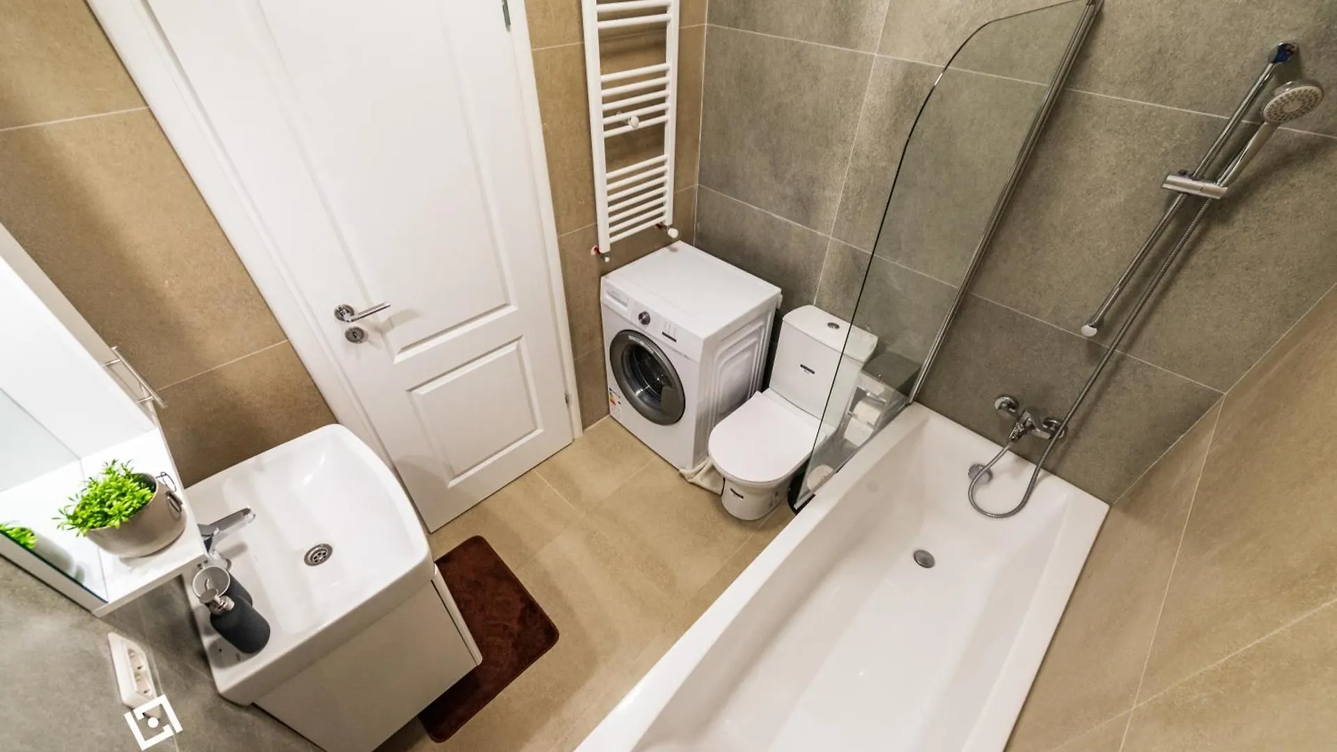 Central Residence Apartment 724 Bucharest 0*,